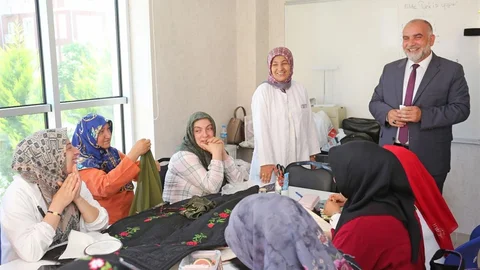 Canik İlçesinde Kadınlar Meslek Ediniyor