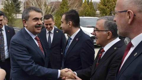 Karaman'da Eğitim Çalışanlarına Yönelik Şiddet Meselesi