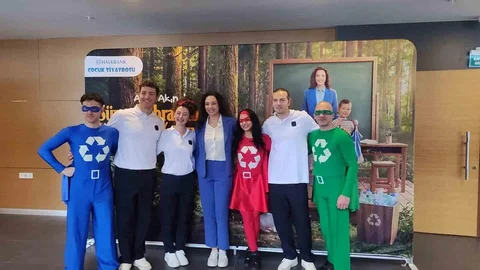 Azra Akın Sinop'ta Miniklere Çevre Bilinci Anlattı