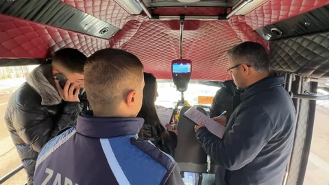 Yüksekova'da Yolcu Minibüsü Denetimi