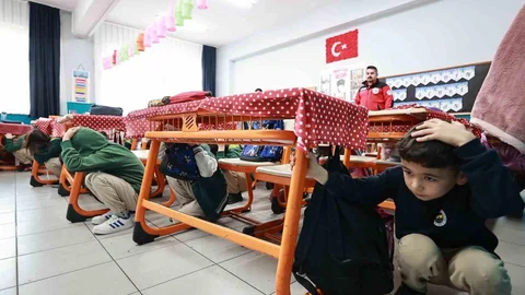 Gebze'de Deprem Tatbikatı Yapıldı