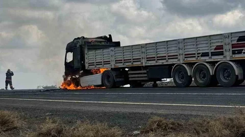 Diyarbakır'da Tır Yangını