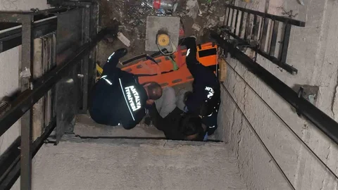 Antalya'da Asansör Boşluğuna Düşme Olayı