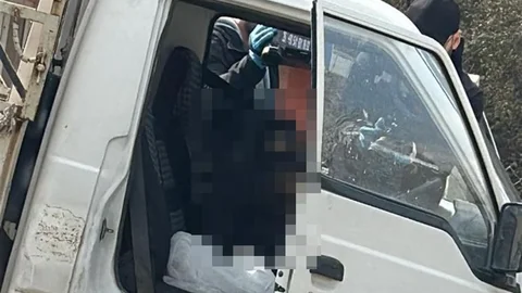 Sınıf öğretmeni arabasında ölü bulundu