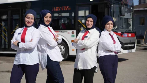 Direksiyonda kadın gücü: Samsun’da yolcuları kadın şoförler taşıyor