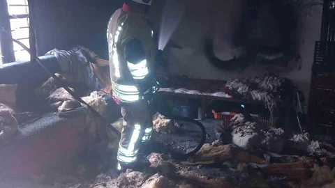 Belen’de yanan ev kullanılmaz hale geldi