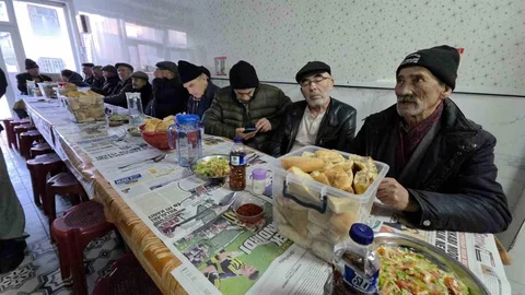 Kütahya’da 45 yıllık "Askıda iftar" geleneği