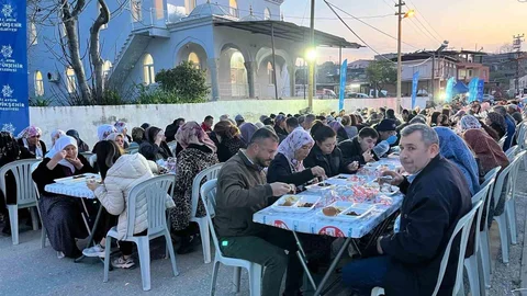 Aydın'da İftar Sofraları Kuruldu