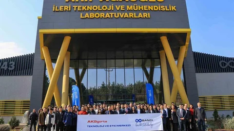 Bursa'da Teknoloji ve Etki Merkezi Açıldı