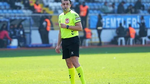 Beşiktaş - Galatasaray Derbisinin VAR Hakemi Belli Oldu