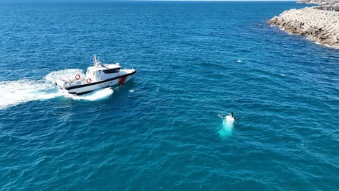 Antalya'da Tekne Battı: 3 Kişi Kurtuldu