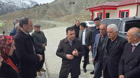 Hamzalar Köyü’nde deprem evleri teslim edildi