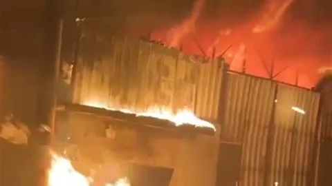 Kahramanmaraş'ta Depo Yangını Çıktı