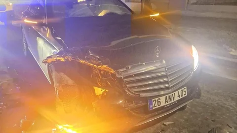 Eskişehir'de Trafik Kazası: 3 Yaralı