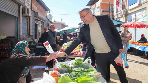 Kadınlara Çiçekli Jest Aydın'da Yapıldı