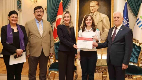 Bursa'da Kadın Vatmanlar Göreve Başlıyor