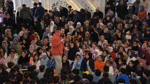 Çocuklar Şahinbey Belediyesi’nin cami etkinliğinde buluştu