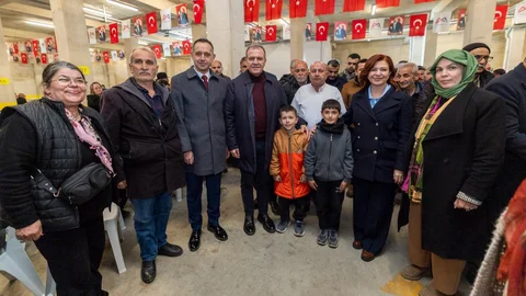 Çamlıyayla Kapalı Pazar’da İftar: Vahap Seçer’den Kanalizasyon ve Atıksu Arıtma Yatırımı Müjdesi