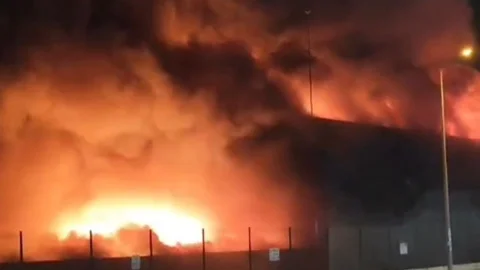 Kadirli'de Tavuk Fabrikasında Yangın Çıktı