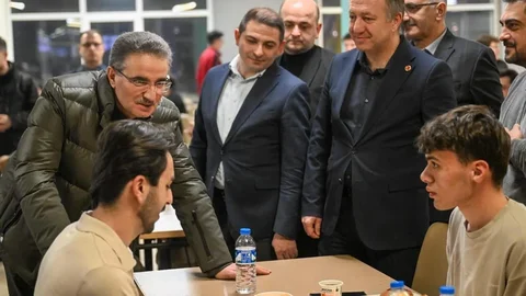 Erzurum'da Öğrencilerle Sahur Sofrası