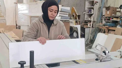 Kahramanmaraş'ta Genç Kadın Ustalığıyla Dikkat Çekiyor