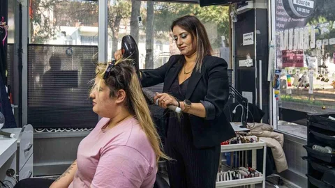 İzmir'de Kadın Girişimci Kendi İşini Kurdu