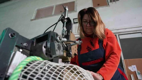 Tokat'ta Kadın Girişimciden Balık Ağları Üretimi