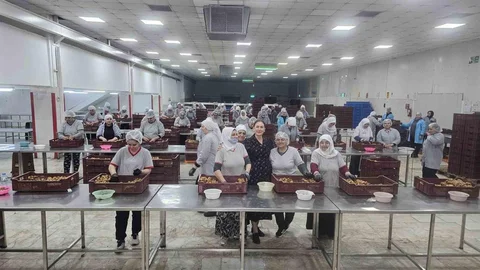 Aydın'da Kadınların Emekleri Kutlandı