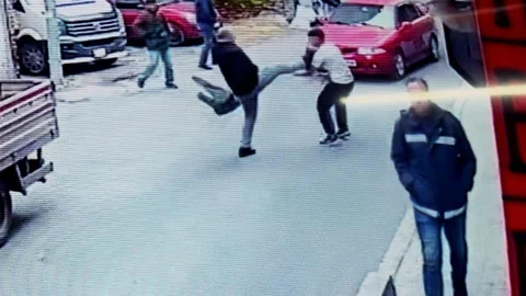 Tekirdağ'da Yaşlı Adamla Genç Arasında Kavga