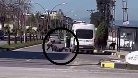 Hatay'da Minibüs Şoförüne Saldırı Anları Görüntülendi