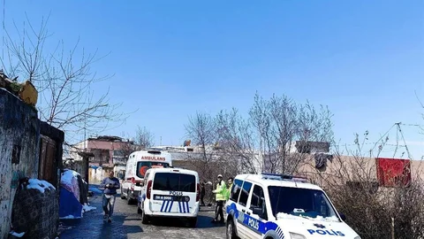 Kurtalan'da Yaşlı Adam Otomobilin Çarpmasıyla Yaralandı