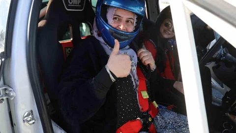 Dimili Kadınlardan Copilot Deneyimi