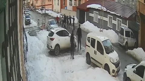 Kars'ta Silahlı Kavga Görüntülendi