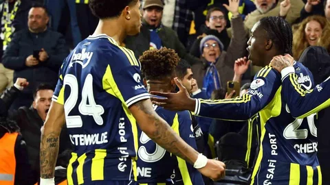 Jayden Oosterwolde Fenerbahçe'de 100. Maçını Oynadı