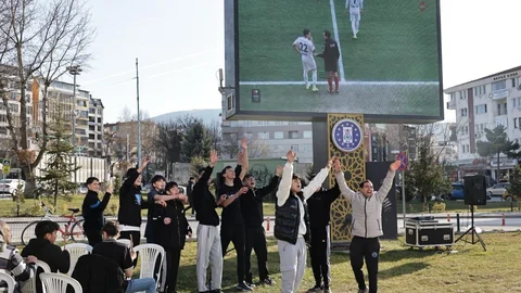 Kütahya'da Kütahyaspor Galibiyeti Coşkuyla Kutlandı
