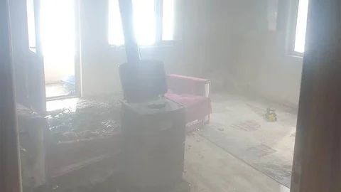 Van'da Ev Yangını Kontrol Altına Alındı