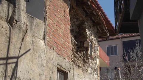 Denizli'de 5.1 Büyüklüğünde Deprem Oldu