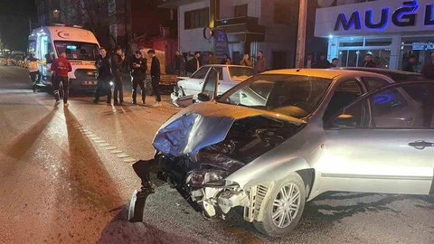 Karaman'da Kontrolden Çıkan Otomobil Kazaya Neden Oldu