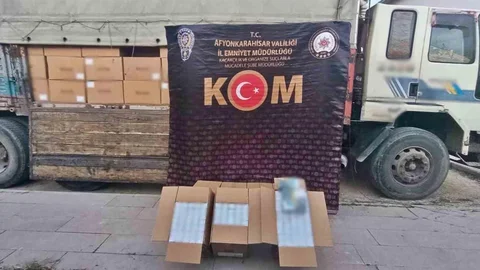 Afyonkarahisar'da Sahte Bandrollü Makaron Operasyonu