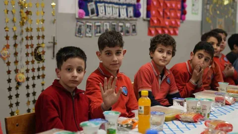 Minik Kalpler İftar Sofrasında Buluştu