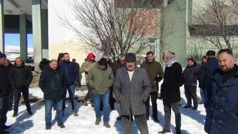 Kars’ta vatandaşların taş ocağı tepkisi
