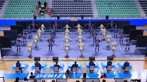 Denizli'de Halk Oyunları Şöleni