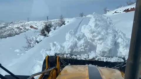 Siirt'te Kapanan Köy Yolları Açıldı