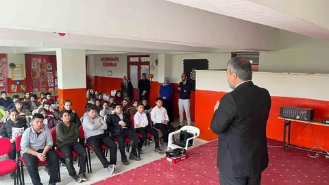 Seyitgazi’de Değerler Eğitimi Seminerleri Devam Ediyor
