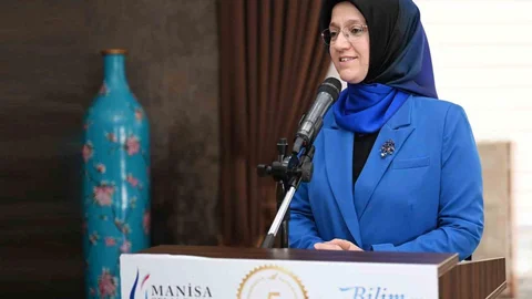 Manisa'da Kadın Çalışanlar Bir Araya Geldi