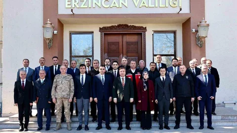 Erzincan'da Vali ile Birim Amirleri Toplantısı