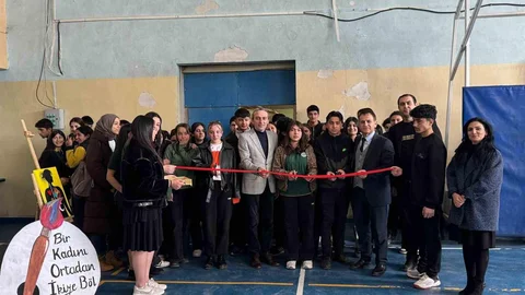 Kars'ta Anlamlı Kadınlar Günü Sergisi