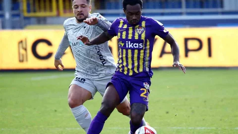 Eyüpspor Kocaelispor Maçında İlk Yarının Skoru 0-1