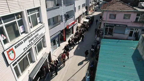 Bursa'da Plaka Değişim İzdihamı