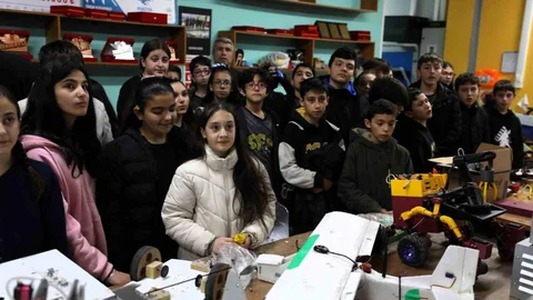 Sakarya'da Ortaokul Öğrencileri Üniversiteyi Ziyaret Etti